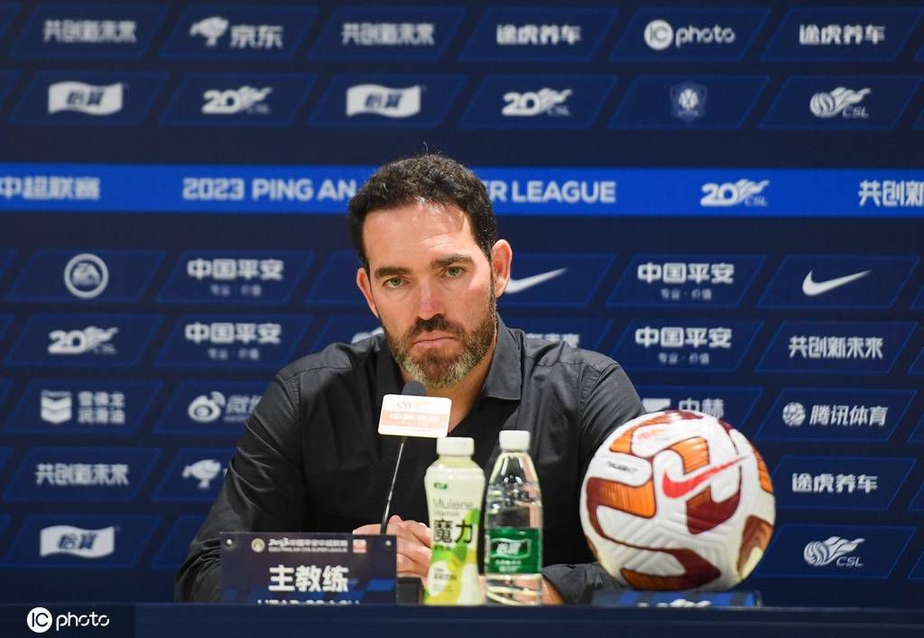 　　　　对经典街机游戏的从头演绎，一定会勾起很多人的怀旧情感，这就仿佛《玩具总带动》勾起了年夜家对儿时玩具的追思一样。
